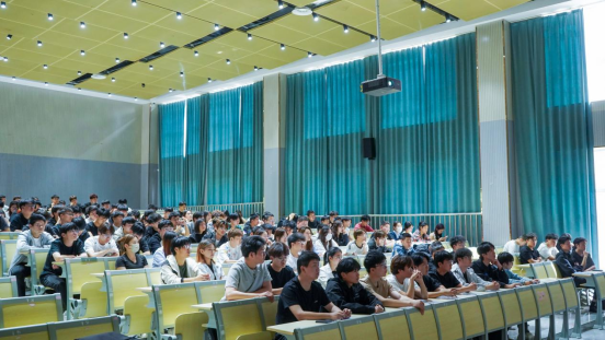 化工學(xué)子踴躍參與富海集團(tuán)宣講會，積極開拓就業(yè)渠道與教育文化交流